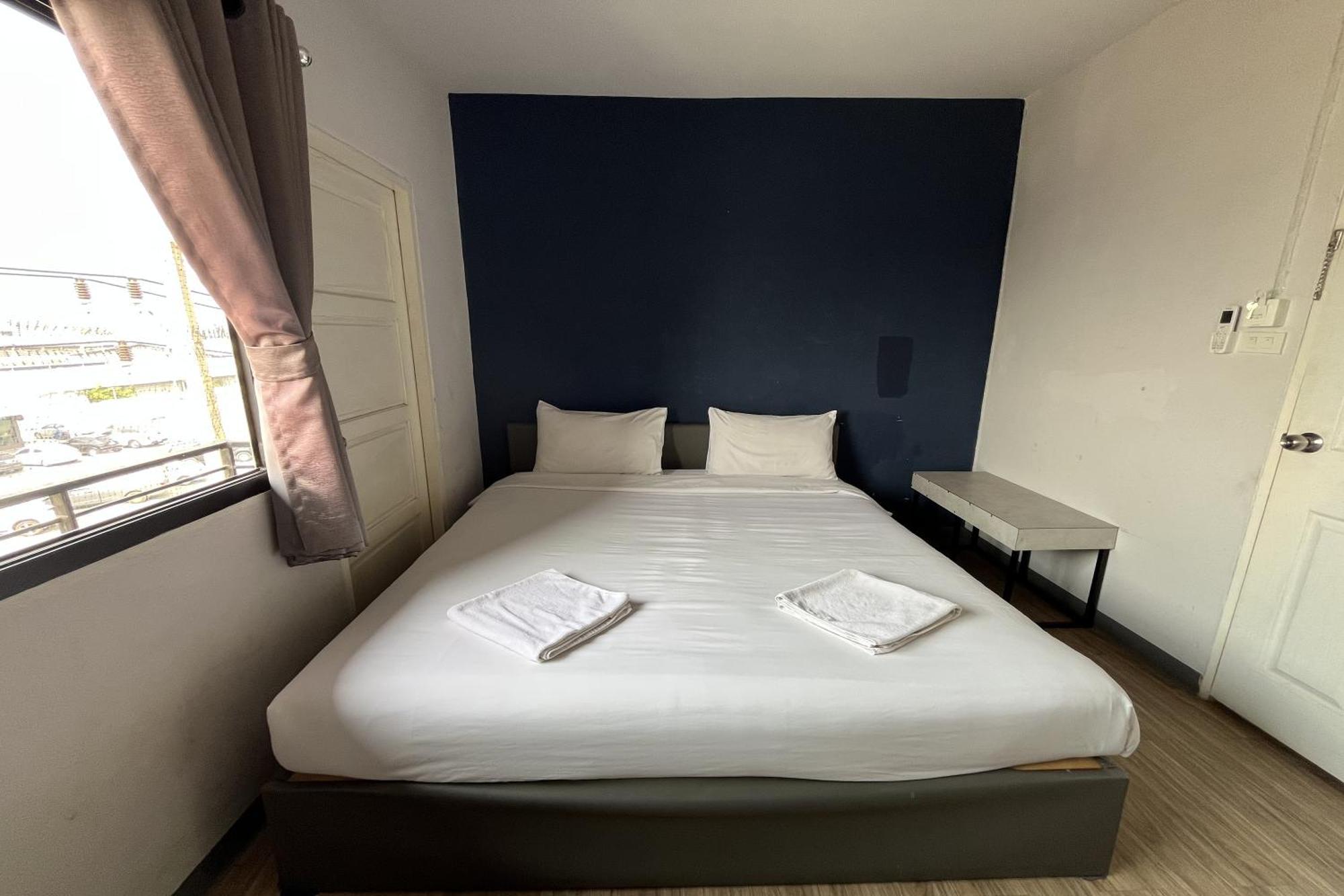 Blue26 Otel Ban Wat Sala Daeng Dış mekan fotoğraf