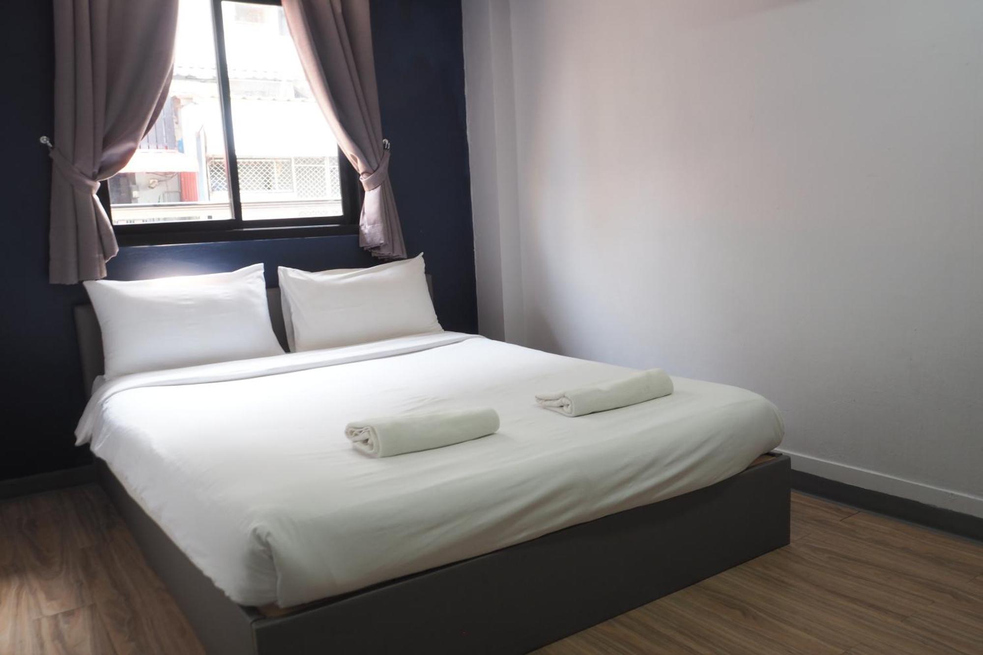 Blue26 Otel Ban Wat Sala Daeng Dış mekan fotoğraf